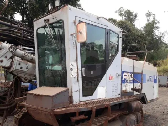 ITAÚNA/MG - PERFURATRIZ HIDRÁULICA HCR 1500
