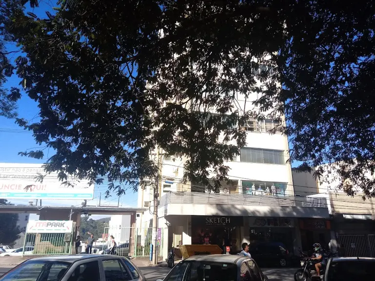 Dr. Flávio Pereira Coelho e Dra Renata Carla Silveira Coelho