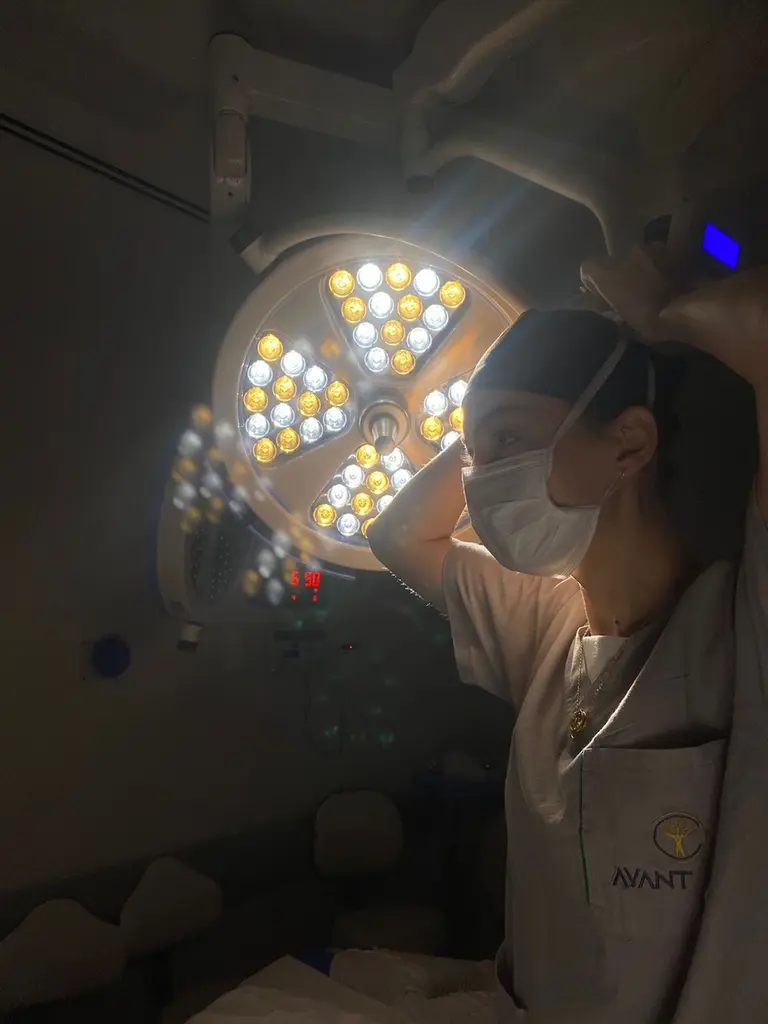 Dra. Izabel Miquelitto | Tricologia e Transplante Capilar