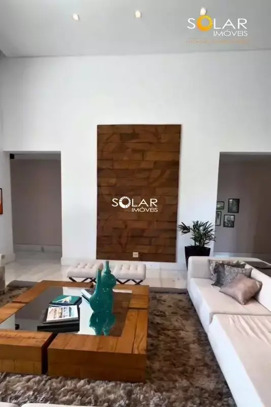 Casa de alto padrão à venda no Condomínio Granja Glória