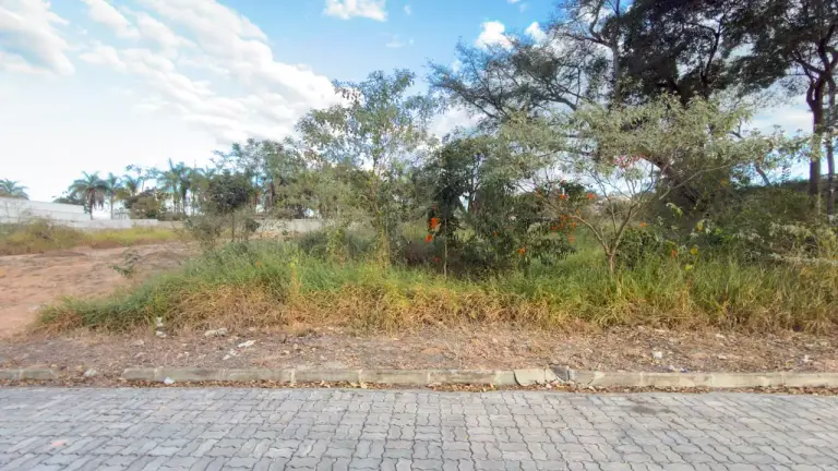 Lote de 500 m² à venda no Recanto da Serra