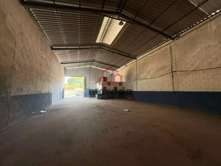 Galpão 237 m² para alugar no Santa Mônica