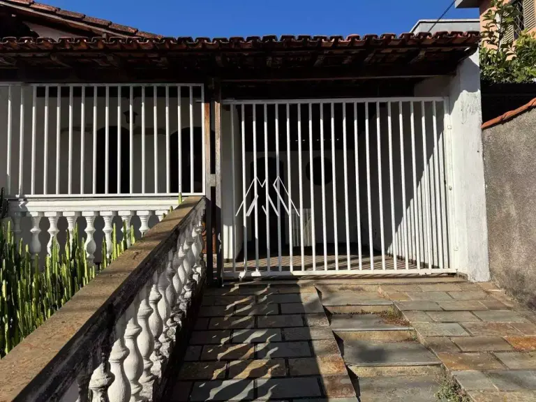 Casa 4 quartos à venda no Lourdes em Itaúna
