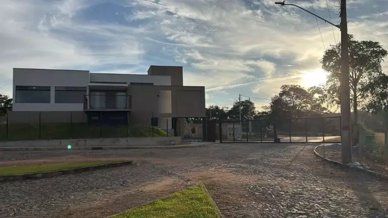 Lote de 500 m² à venda no Recanto da Serra