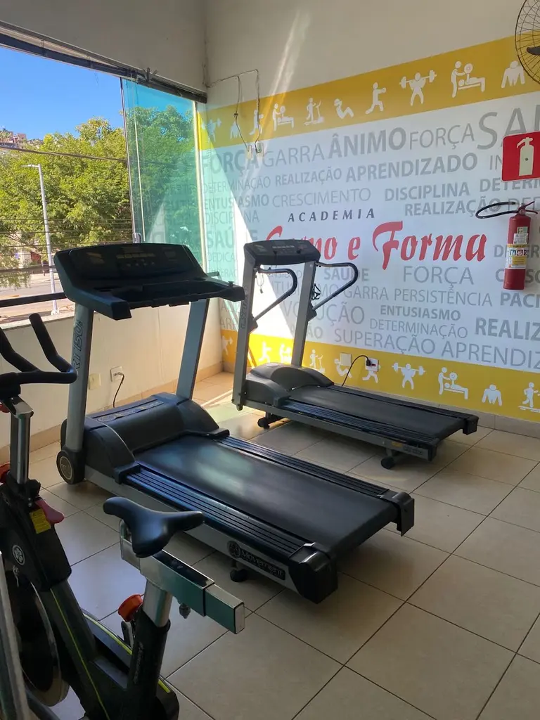 Academia Corpo e Forma - CEF