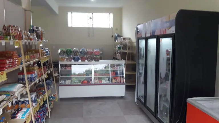 Supermercado Comercial Várzea
