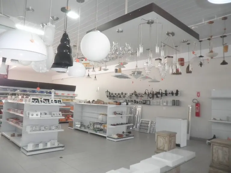 Lara Avenida – Loja de materiais de construção
