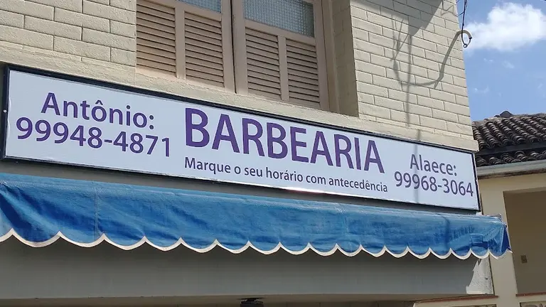 Antônio e Alaece Barbearia