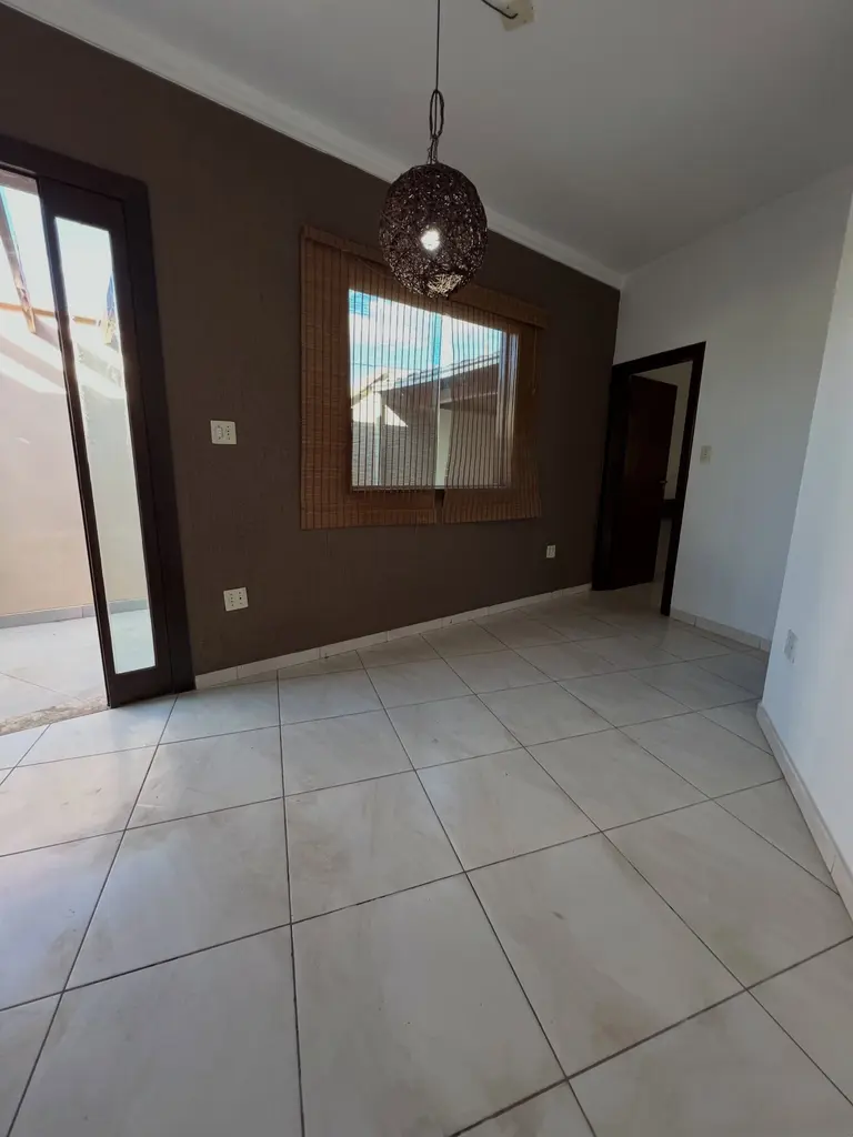 Casa 120 m² à venda no Residencial Santanense