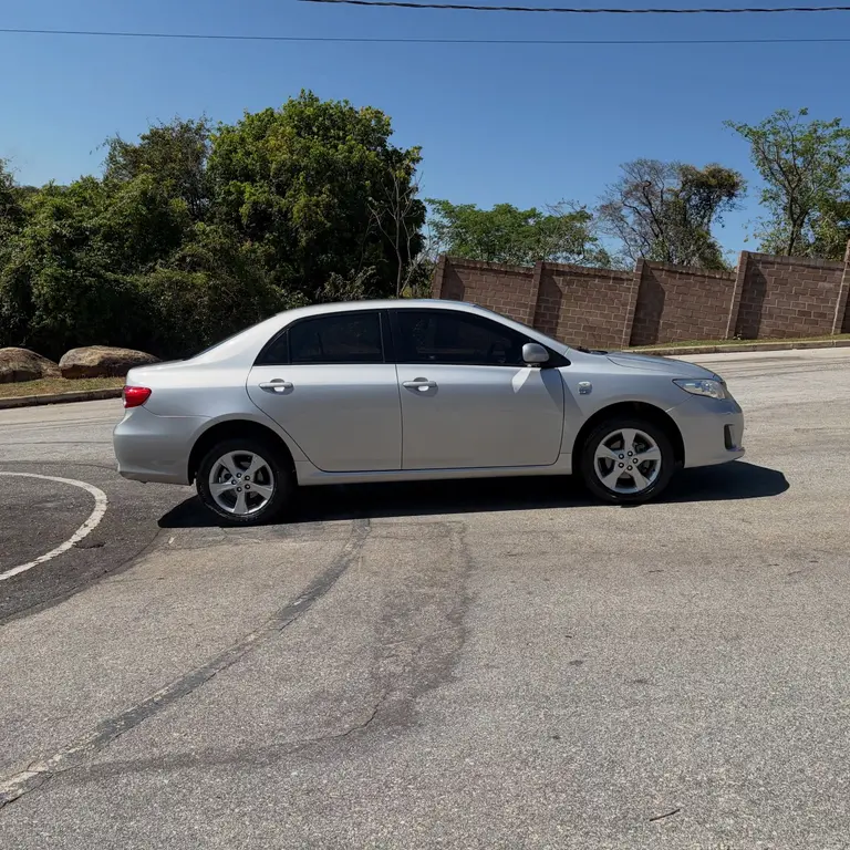 Toyota Corolla GLI 1.8 2013 — 131 mil km