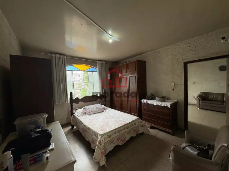 Casa à venda no Universitário, 3 quartos e 5 vagas