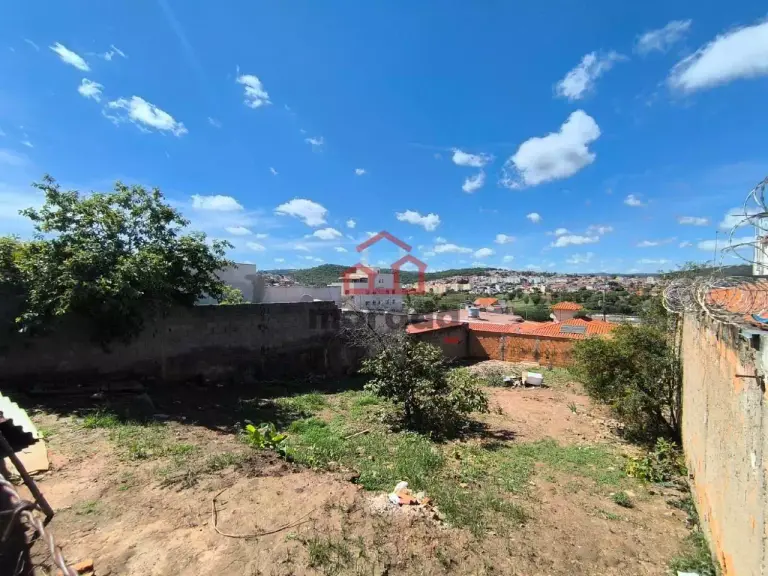 Lote de 336 m² à venda no Residencial São Geraldo
