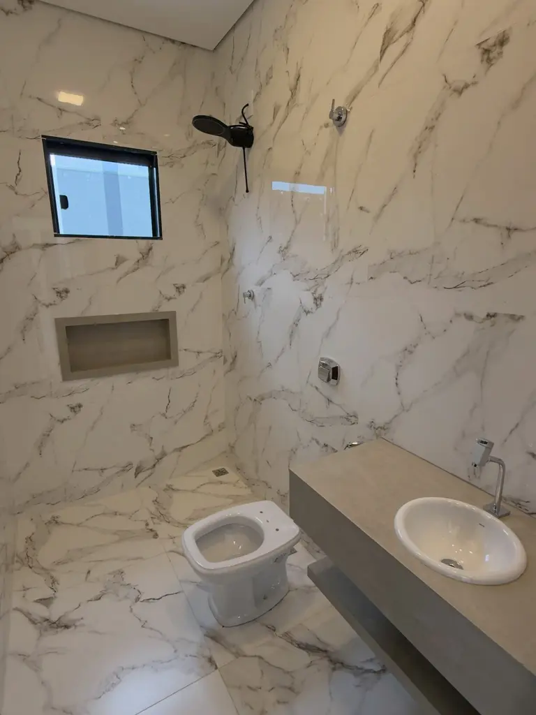 Casa 3 quartos à venda no Aeroporto