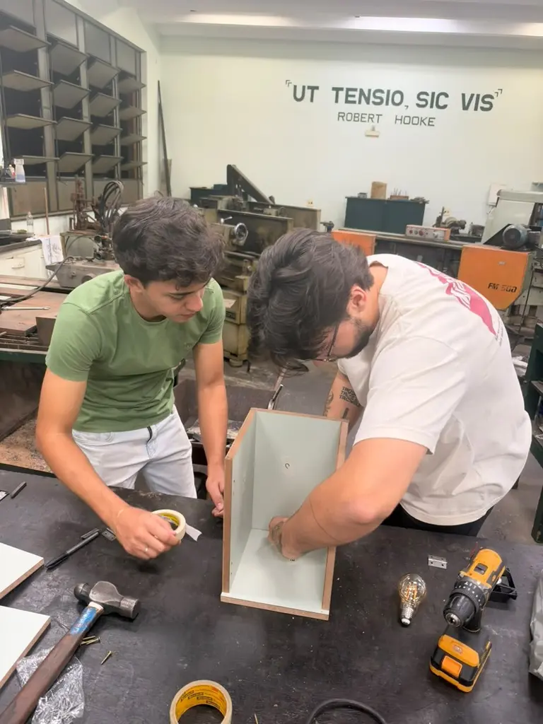 Da Teoria à Prática: Inovação em Engenharia Mecânica
