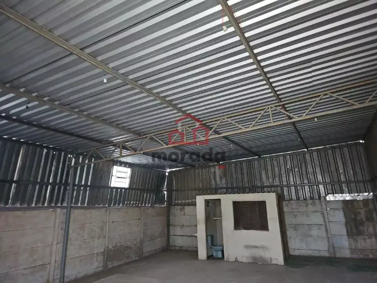 Galpão para aluguel no Morro do Engenho — 97,50 m²