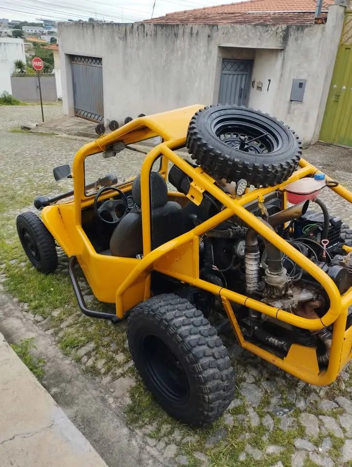 Gaiola Off Road 2024 emplacada — motor AP 1.8