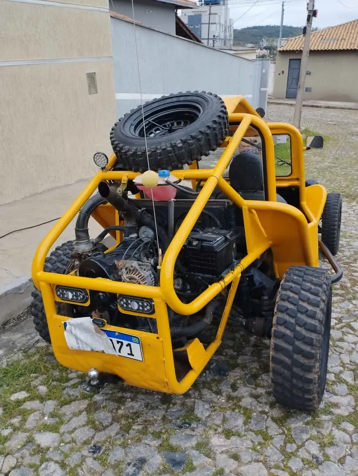 Gaiola Off Road 2024 emplacada — motor AP 1.8