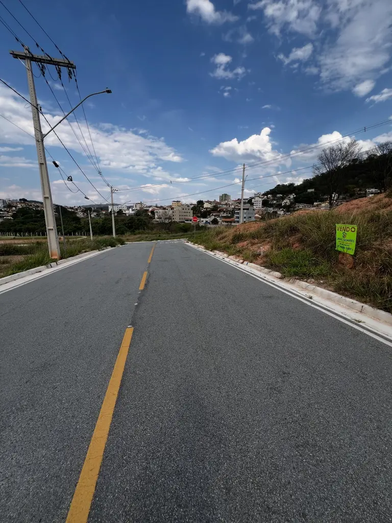 Lote 300 m² à venda – Bairro Monte Carlo
