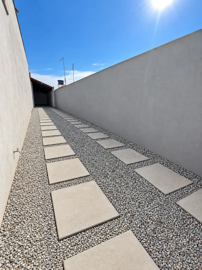 Casa 3 quartos com suíte no Parque Jardim