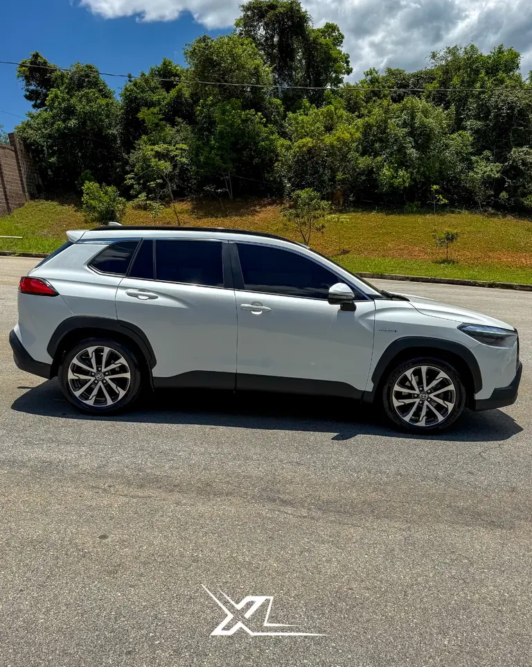 Toyota Corolla Cross XRV 1.8 Híbrido 2021 – 63 mil km