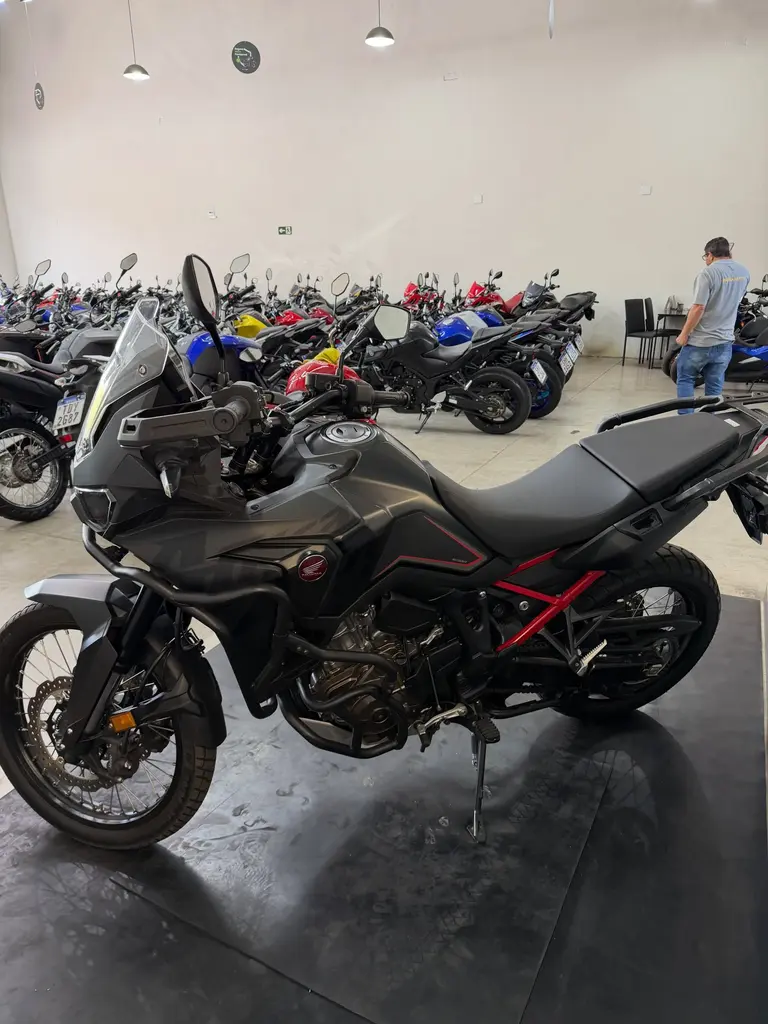 Honda África Twin 2023 — 26 mil km