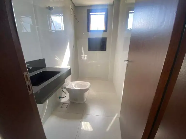 Apartamento com área à venda no Cerqueira Lima