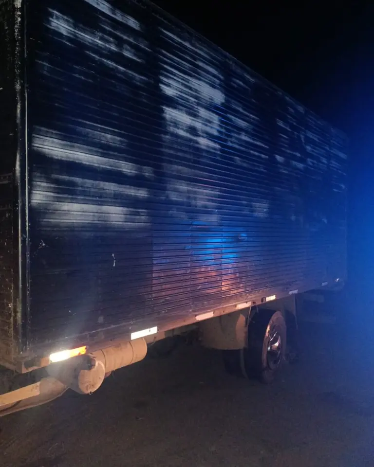 Motociclista de 22 anos fica ferido em acidente na MG-050 em Itaúna
