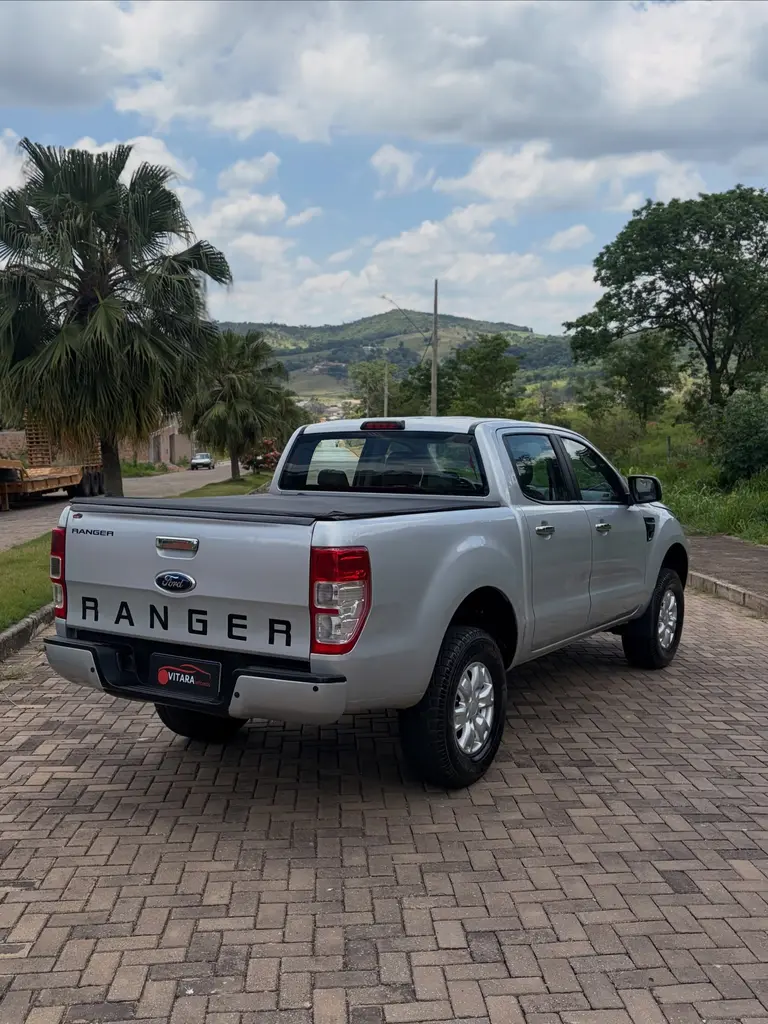 Ford Ranger XLS 2.5 Flex 12/13 à venda