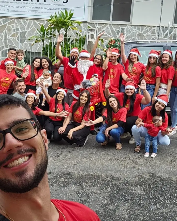 Campanha Unidos pelo Natal arrecada brinquedos em Itaúna — Centro