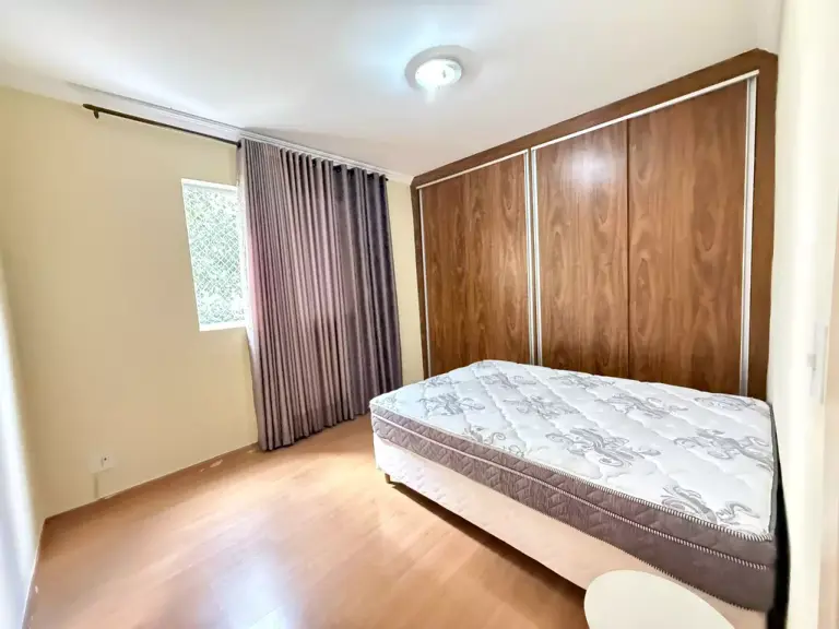 Apartamento com área à venda, 3 quartos, 1 suíte, 1 vaga no Centro