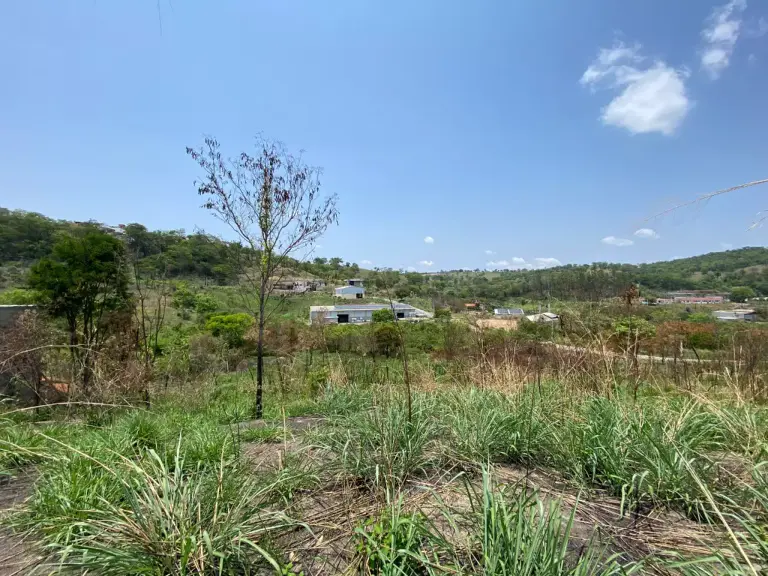 Lote 300 m² à venda no João Paulo II