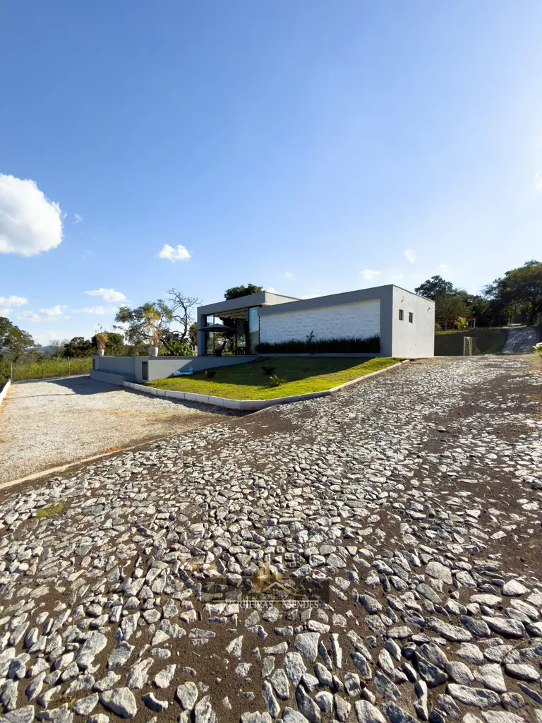 Casa Térrea em Condomínio na Barragem com Piscina