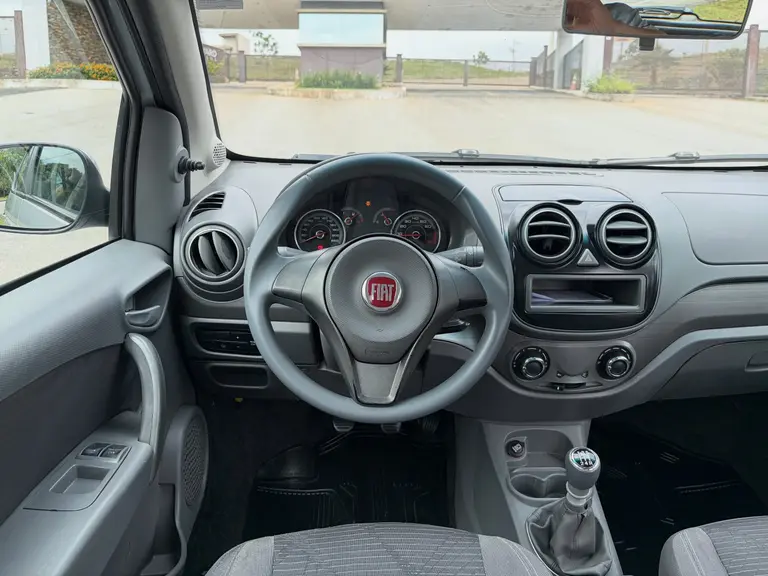 Fiat Palio Attractive 1.0 2015 — 98.660 km