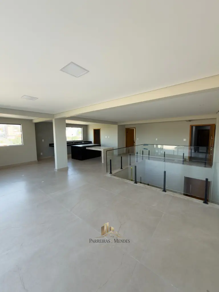 Cobertura 3 quartos na Cerqueira Lima – 280 m²