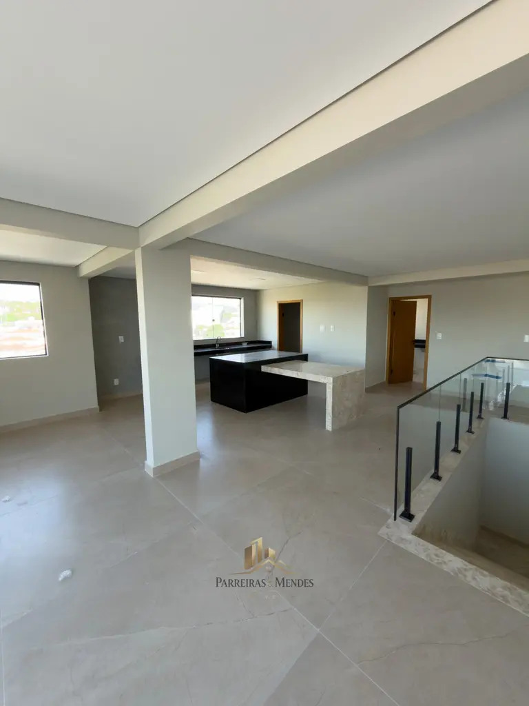 Cobertura 3 quartos na Cerqueira Lima – 280 m²