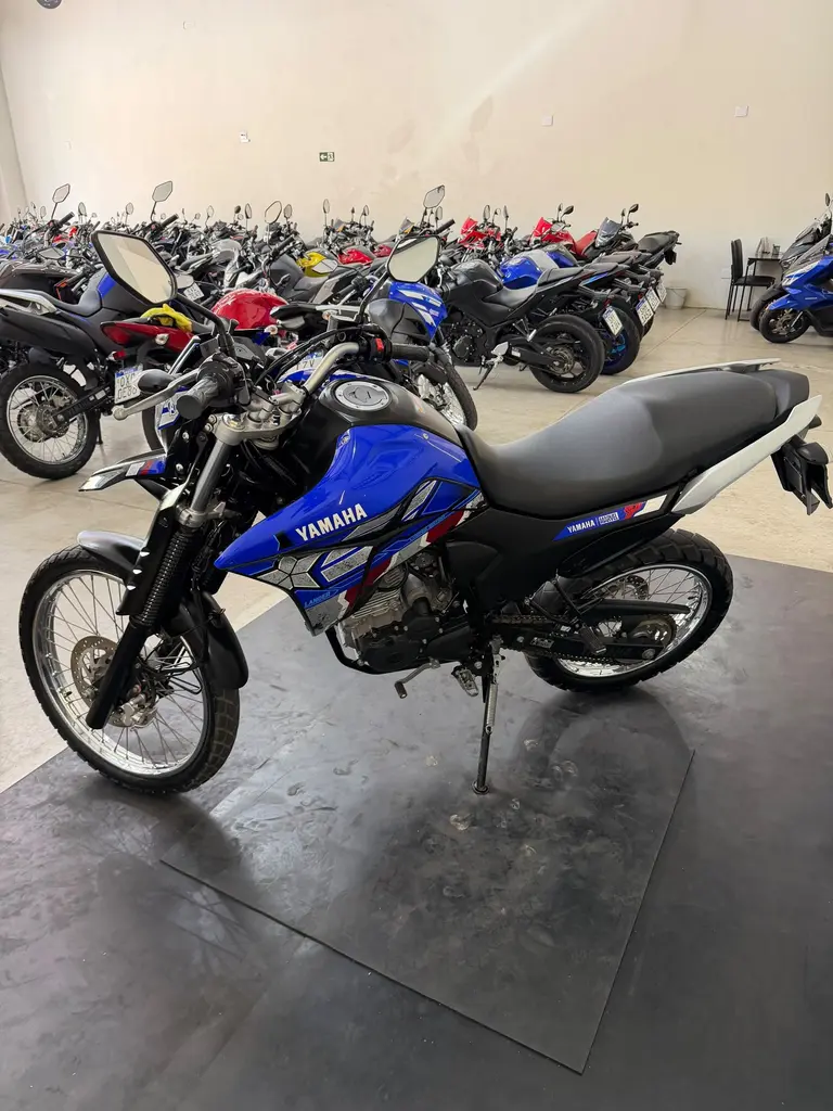 Yamaha Lander Capitão América 2023 – 6 mil km
