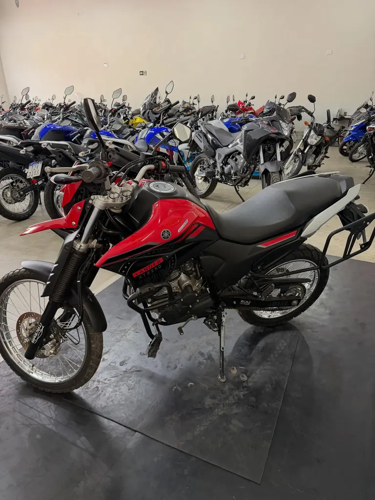 Yamaha Lander 250 2023 - apenas 7 mil km