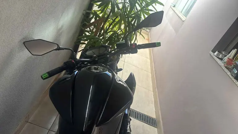 Kawasaki Z800 2014 à venda — revisada