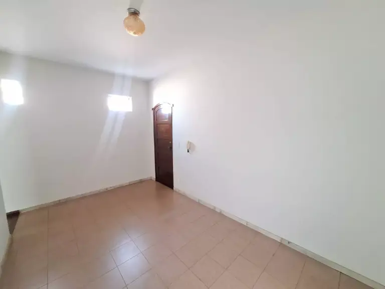 Apartamento com ótima localização — 3 quartos no Centro, para alugar
