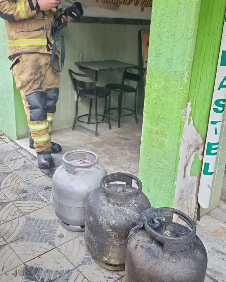 Homem morre após queimaduras em incêndio em pastelaria no Centro