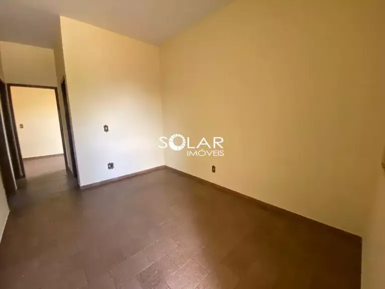 Casa à venda no bairro São Geraldo, em Itaúna