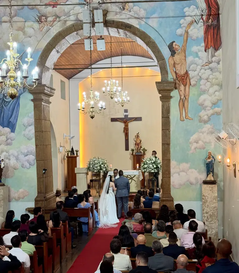Cerimônia de casamento na Matriz São Sebastião