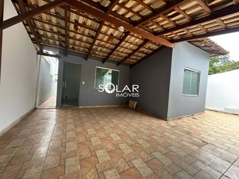 Casa a venda no Tropical!