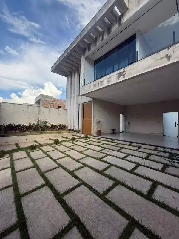 Casa à venda, 4 quartos, 1 suíte, 4 vagas, Tropical