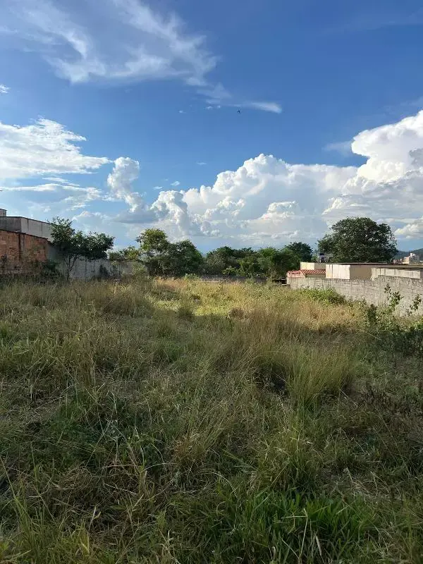 Lote à venda, Vale das Aroeiras