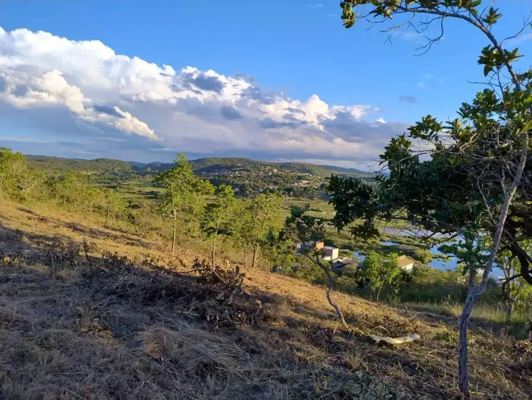 Lote em condomínio à venda, Condomínio Solar dos Lagos