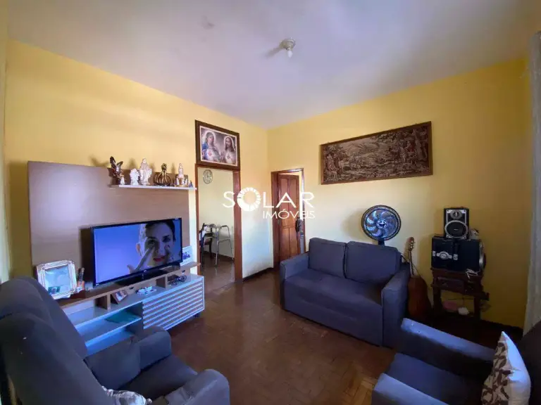 Casa à venda no bairro Nogueira Machado, em Itaúna
