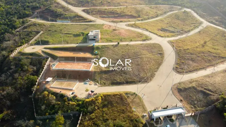 Lote à venda no bairro Boulevard Lago Sul, em Itaúna