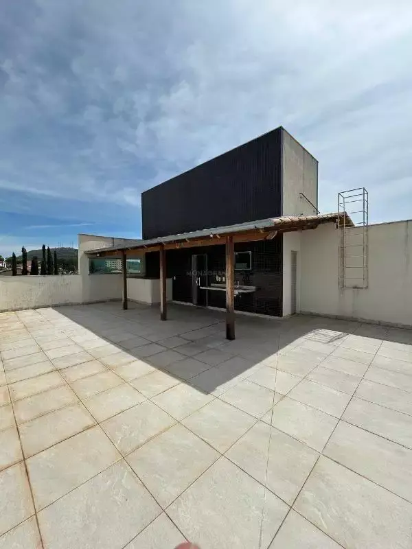 Cobertura à venda em Itaúna (Cerqueira Lima) - 3 quartos, 1 suíte, 142,44 m², vista montanha