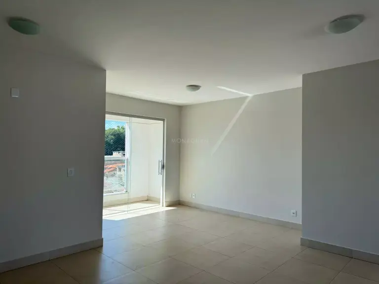 Cobertura à venda, 3 quartos, 1 suíte, 4 vagas, Centro